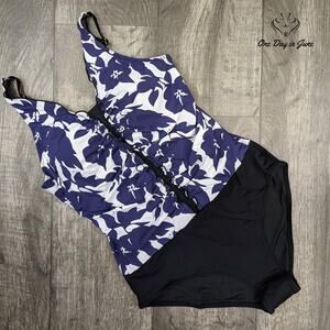 Rxrxcoco Ruched Front One Piece Size L
